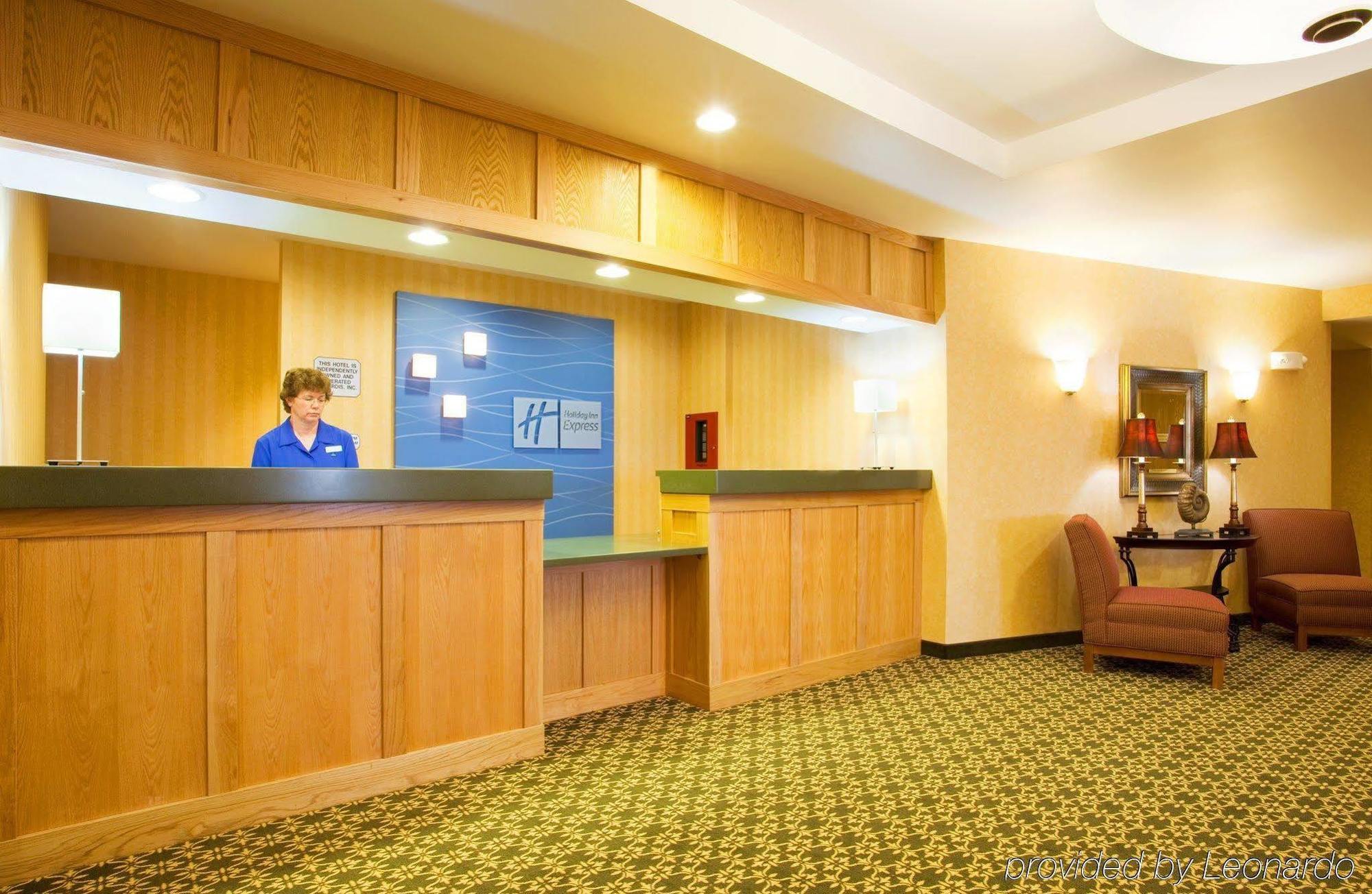 Holiday Inn Express & Suites Iron Mountain, An Ihg Hotel Interior foto