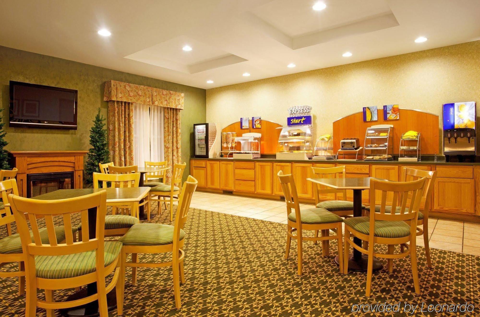Holiday Inn Express & Suites Iron Mountain, An Ihg Hotel Restaurante foto