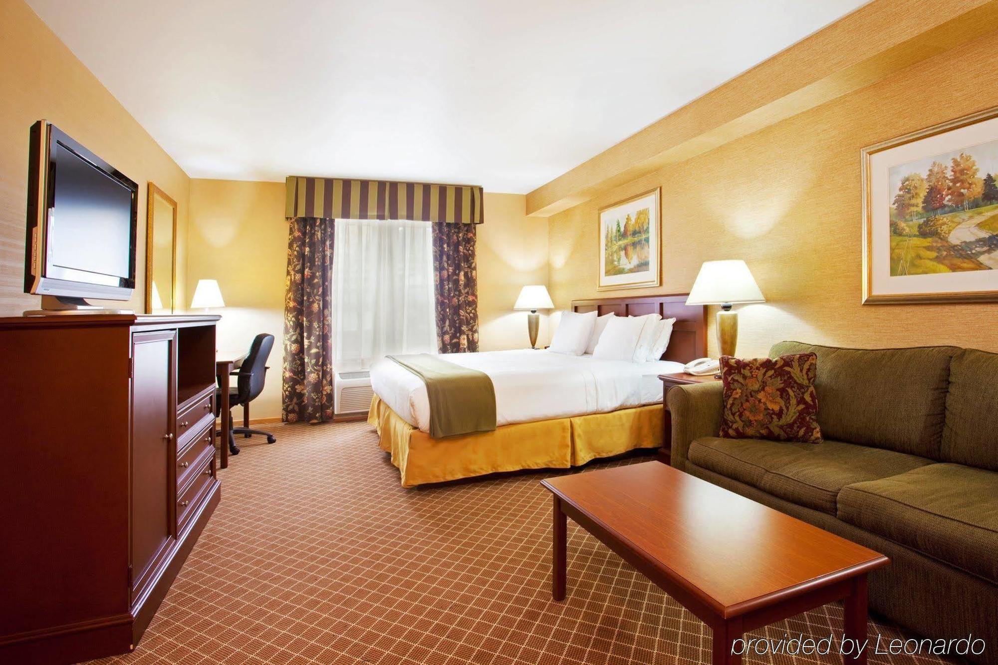 Holiday Inn Express & Suites Iron Mountain, An Ihg Hotel Quarto foto